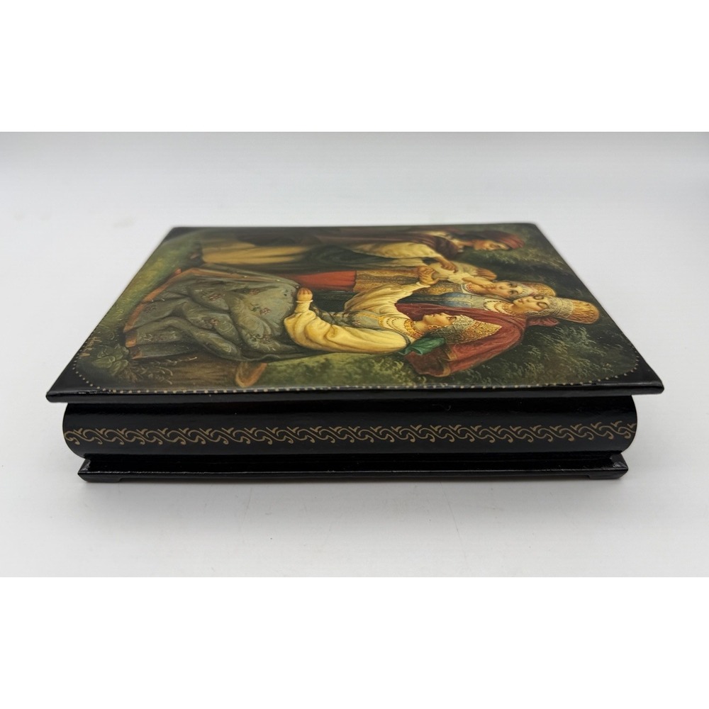 VTG Fedoskino Jewellery Trinket Box Lacquer Gypsy Woman Reading Palm 6.25"x4.75"